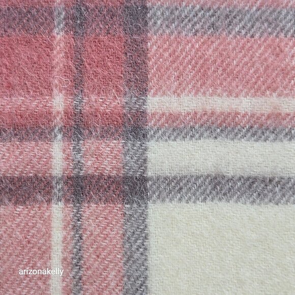 NWT 100% Wool Pink Plaid Fringe Scarf - Picture 7 of 8